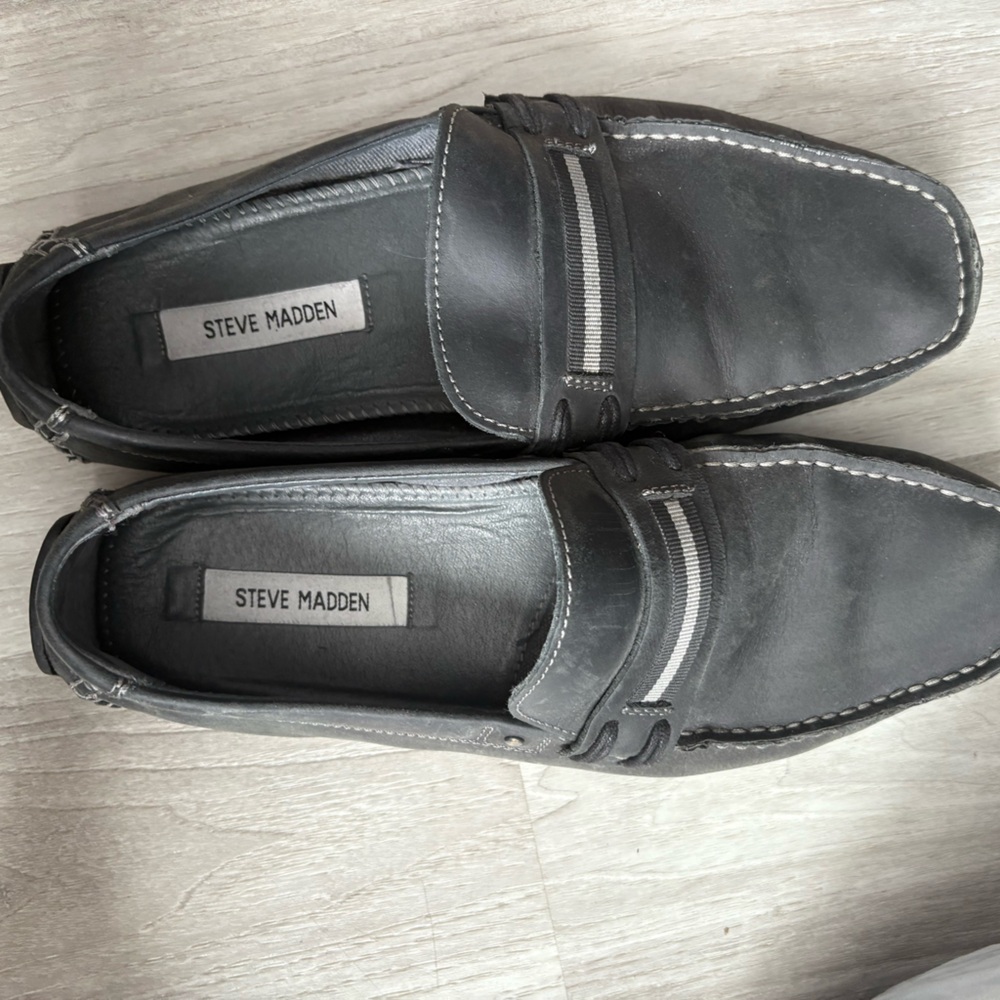 Steve Madden Men's Dark Gray Slip-On Loafers